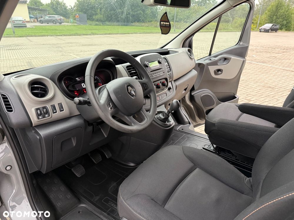 Renault Trafic - 17