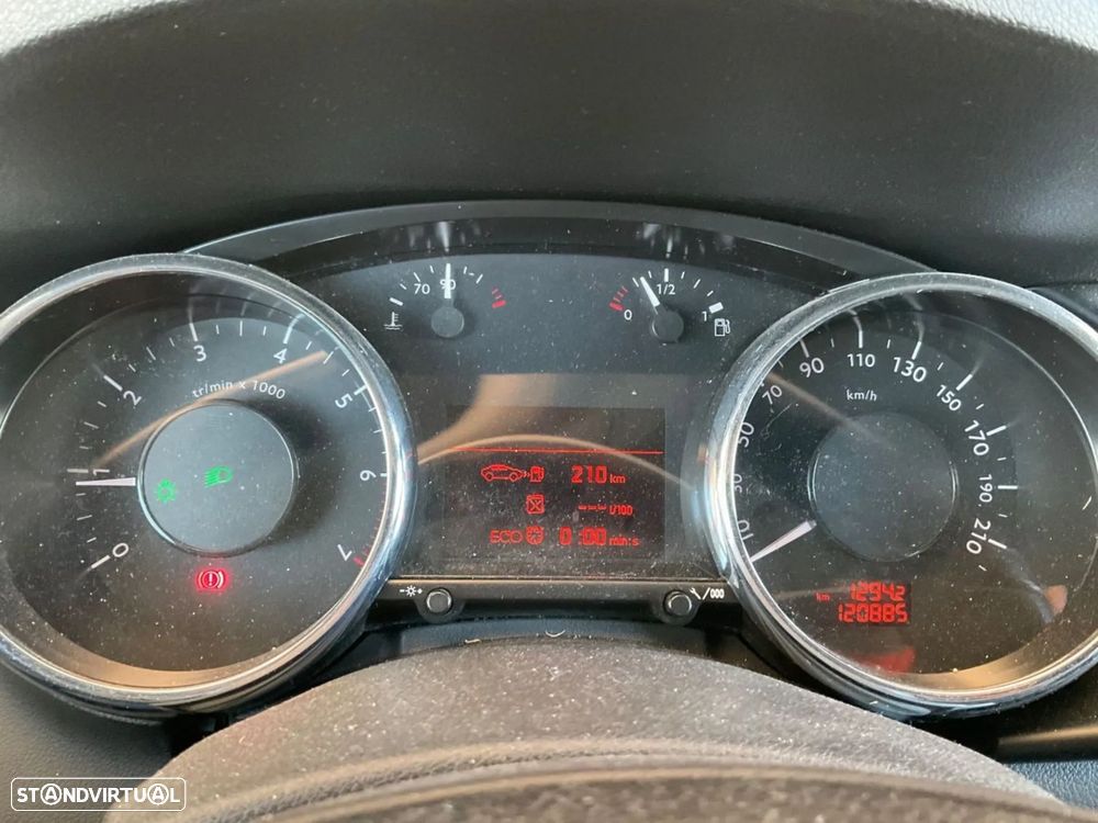 Peugeot 3008 1.2 PureTech Allure - 4