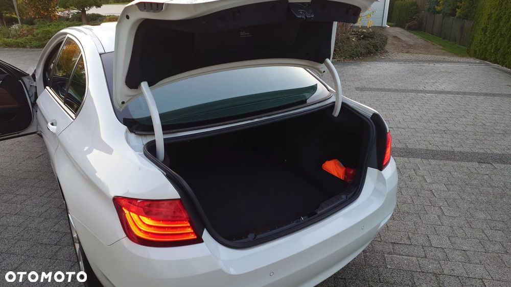 BMW Seria 5 530d xDrive - 22