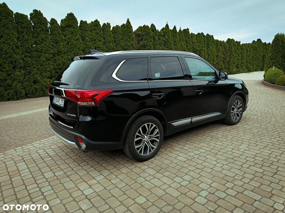 Mitsubishi Outlander 2.2 DID Intense + - 3
