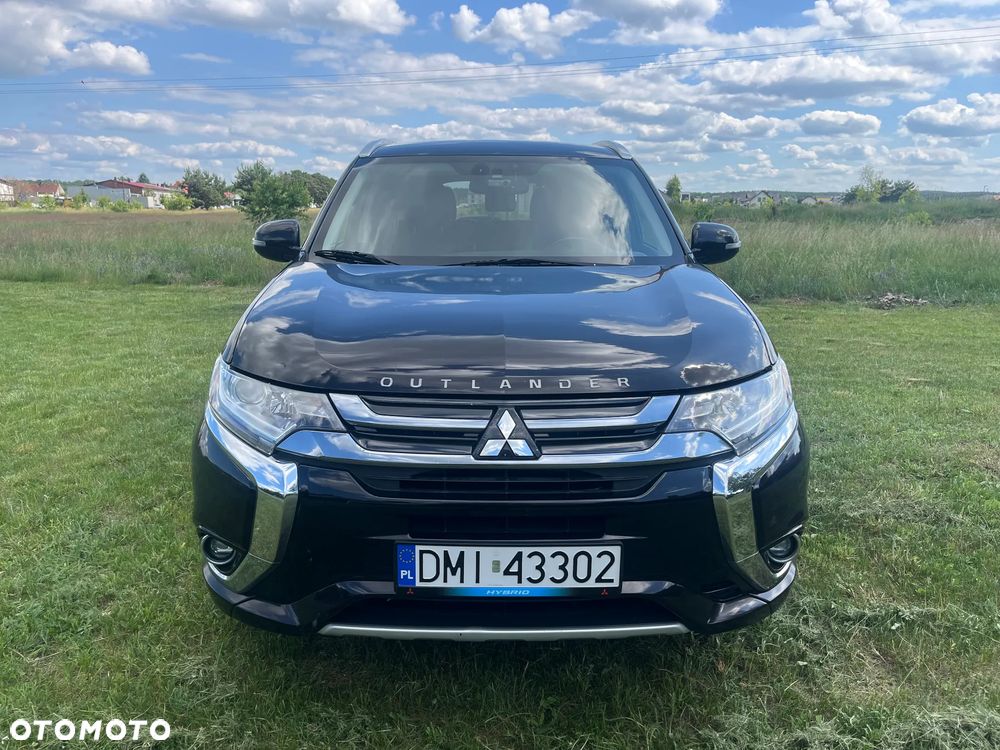 Mitsubishi Outlander Intense + - 2