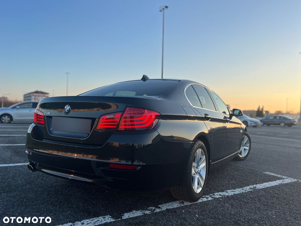 BMW Seria 5 520d xDrive - 4