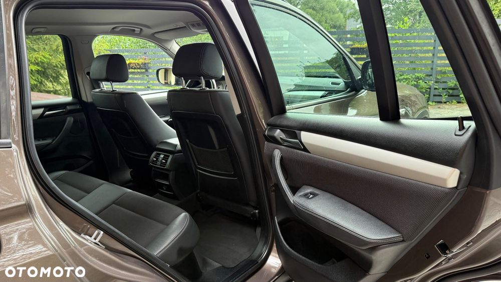 BMW X3 xDrive20d - 33