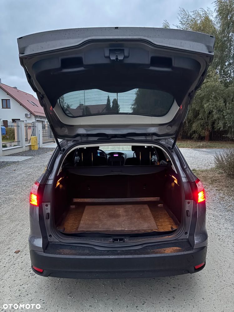 Ford Focus 2011 photo 3