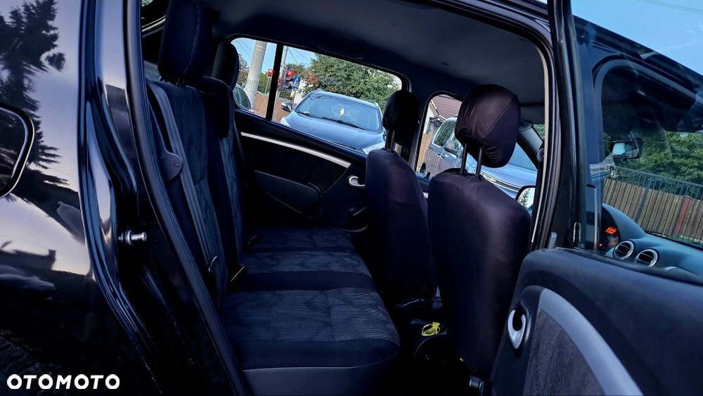 Dacia Sandero - 8