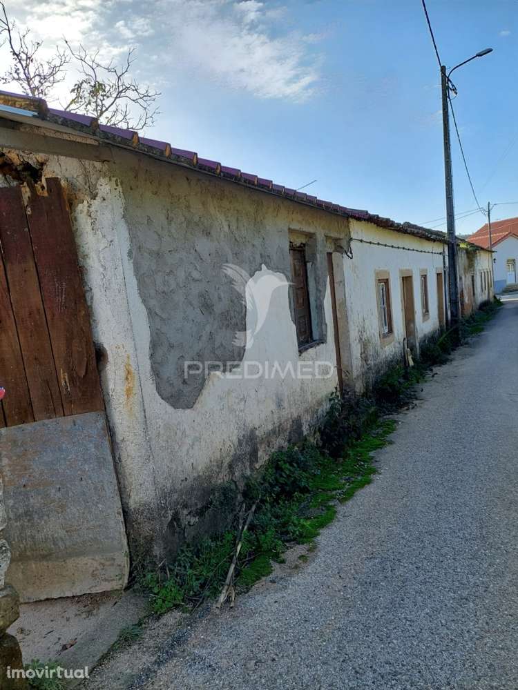 Moradia de Campo para Recuperar em Areias, Ferreira do Zêzere - Grande imagem: 3/26