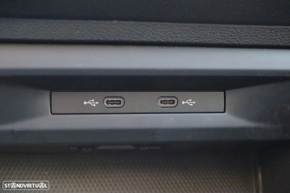 VW Golf 1.5 eTSI R-Line DSG - 23