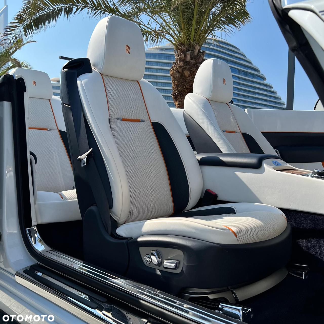Rolls-Royce Dawn Standard - 21
