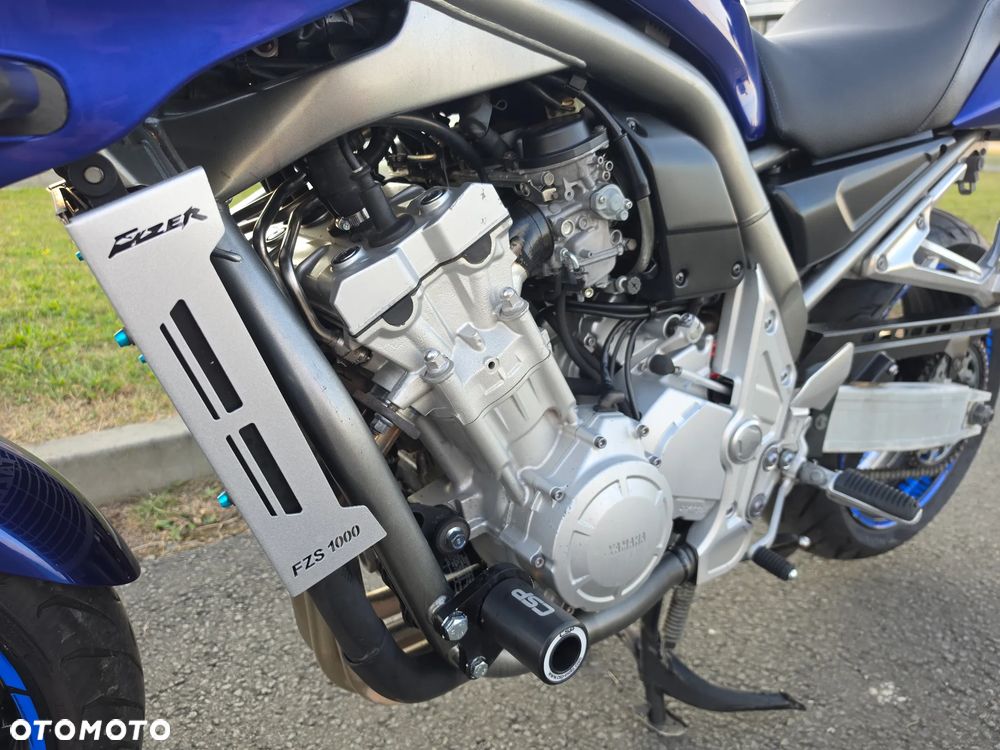 Yamaha FZS - 22