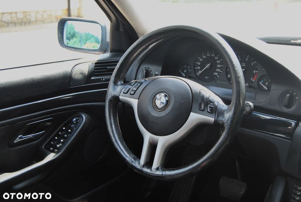 BMW Seria 5 - 10