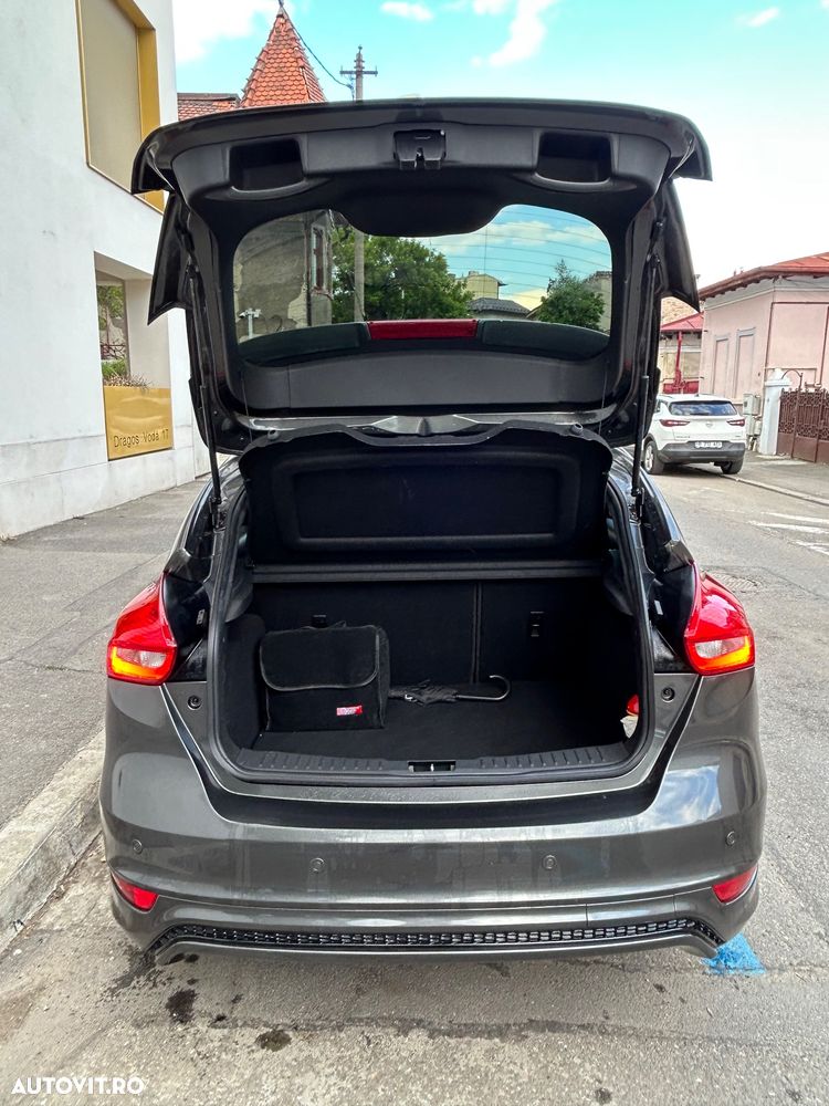 Ford Focus 1.5 EcoBlue ST-Line - 8