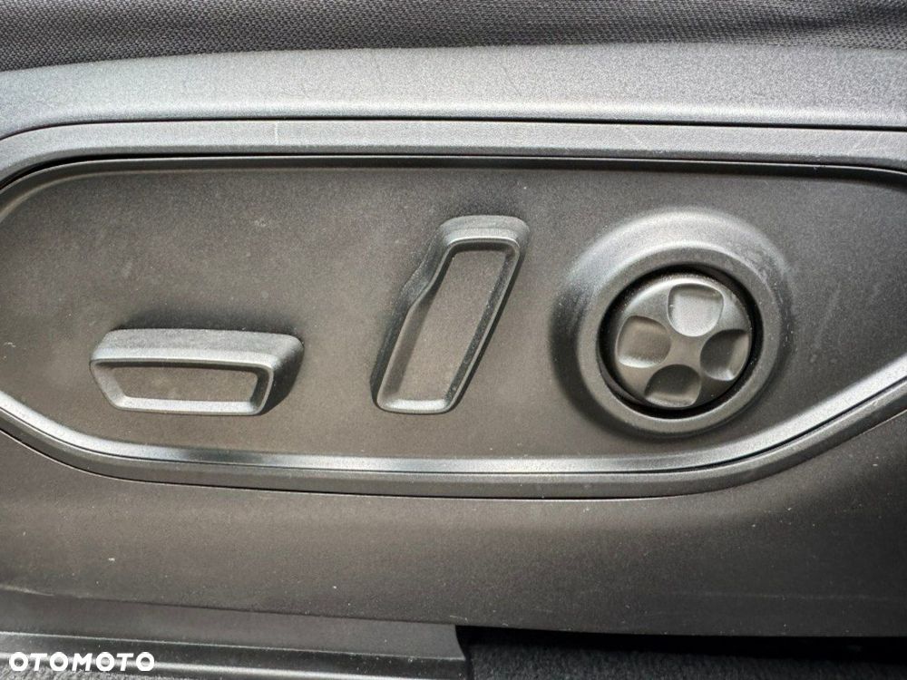 Jeep Grand Cherokee - 16