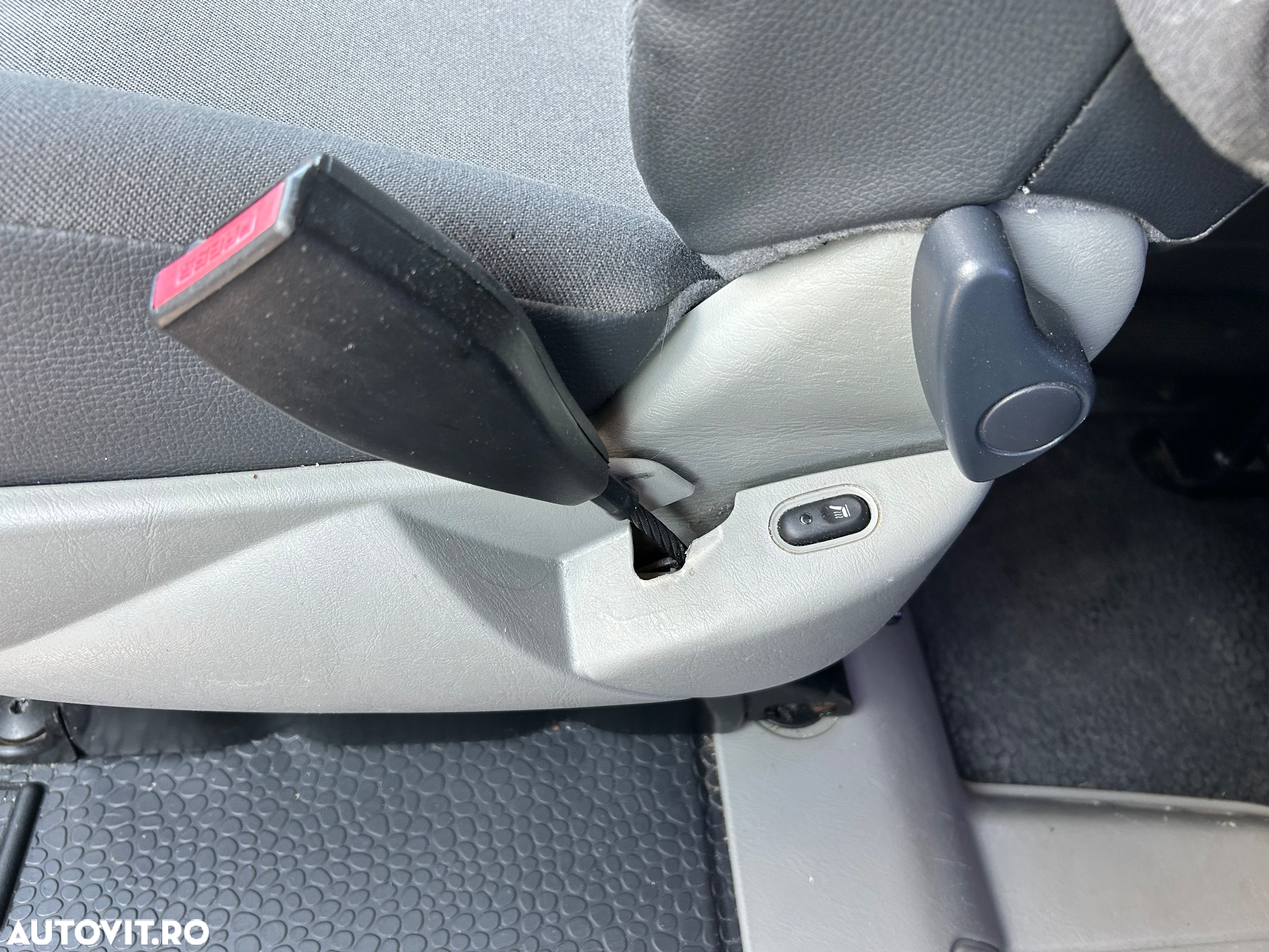 Renault Trafic 2.0 dCi 115 FAP Passenger Black Edition - 15