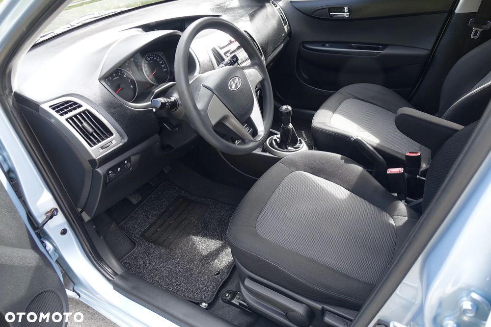Hyundai i20 - 11