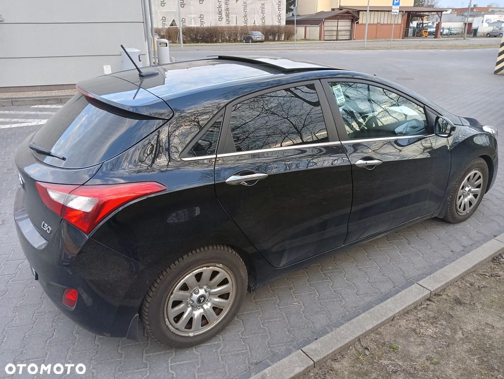 Hyundai i30 1.6 CRDi Premium - 8