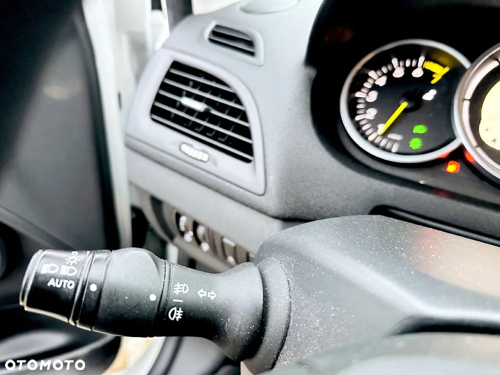 Renault Megane 1.6 16V 110 Dynamique - 21