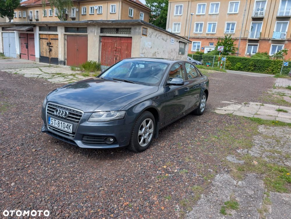 Audi A4 Limousine - 3