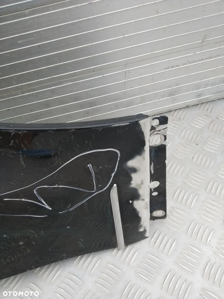 B669/H241/H283/H756/F990 MERCEDES W204 BŁOTNIK PRAWY PRZÓD - 12