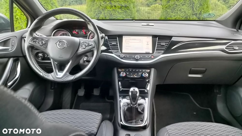 Opel Astra 1.4 Turbo Innovation - 17