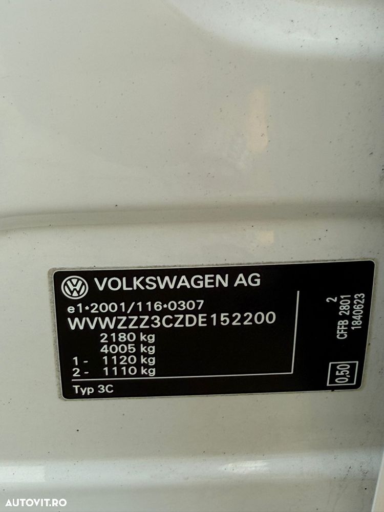 Volkswagen Passat 2.0 TDI DPF BlueMotion Technology Sportline - 28