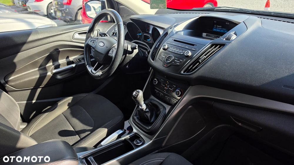 Ford Kuga - 11