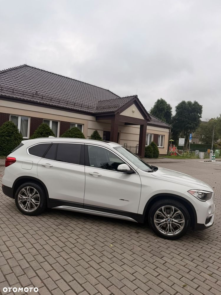 BMW X1 - 10