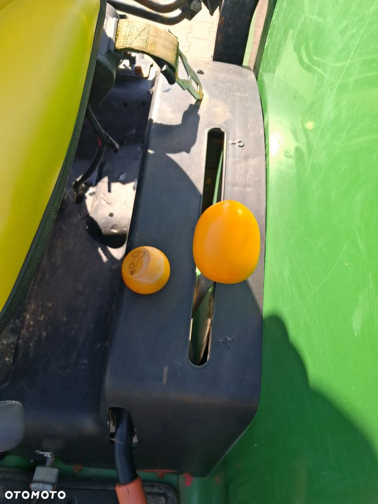 John Deere 4520 - 14