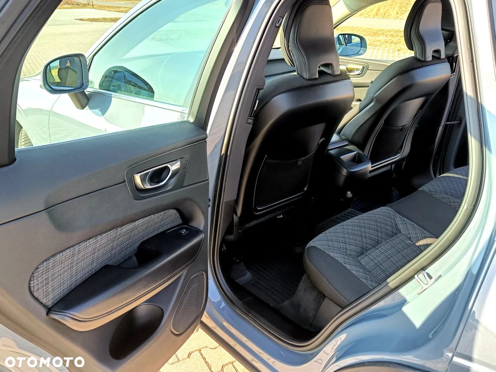 Volvo XC 60 B4 D AWD Core - 20