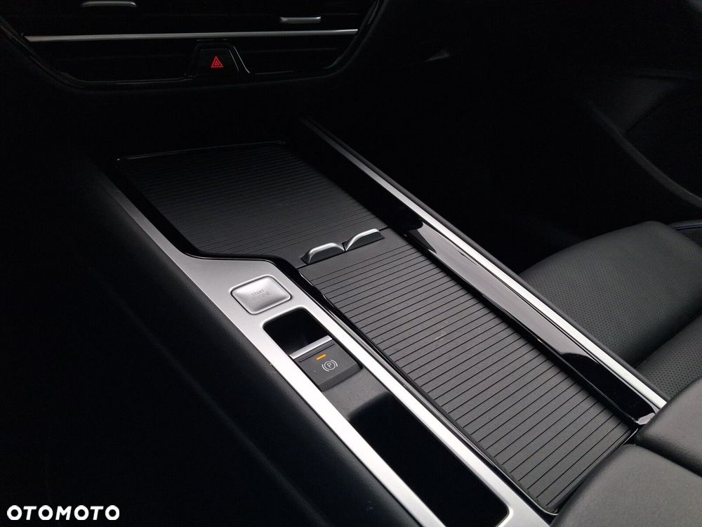 Volkswagen Passat - 16