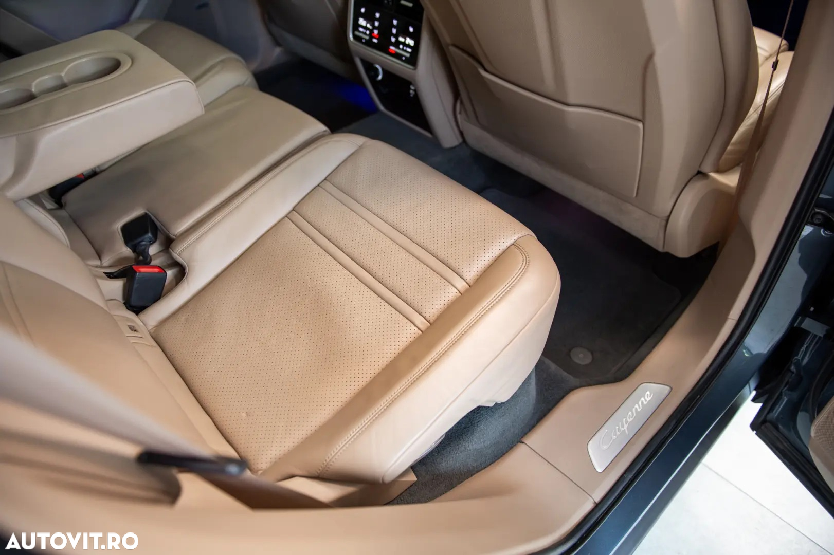 Porsche Cayenne Coupe Standard - 28