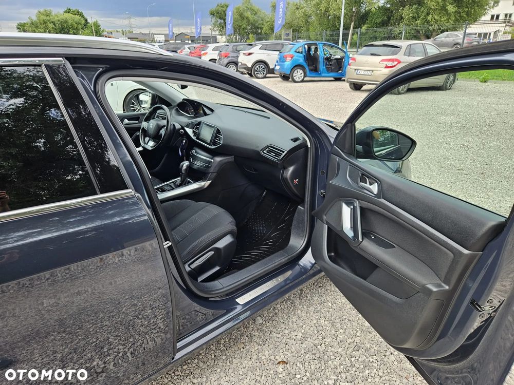 Peugeot 308 BlueHDi FAP 150 Stop&Start Automatik Allure - 17