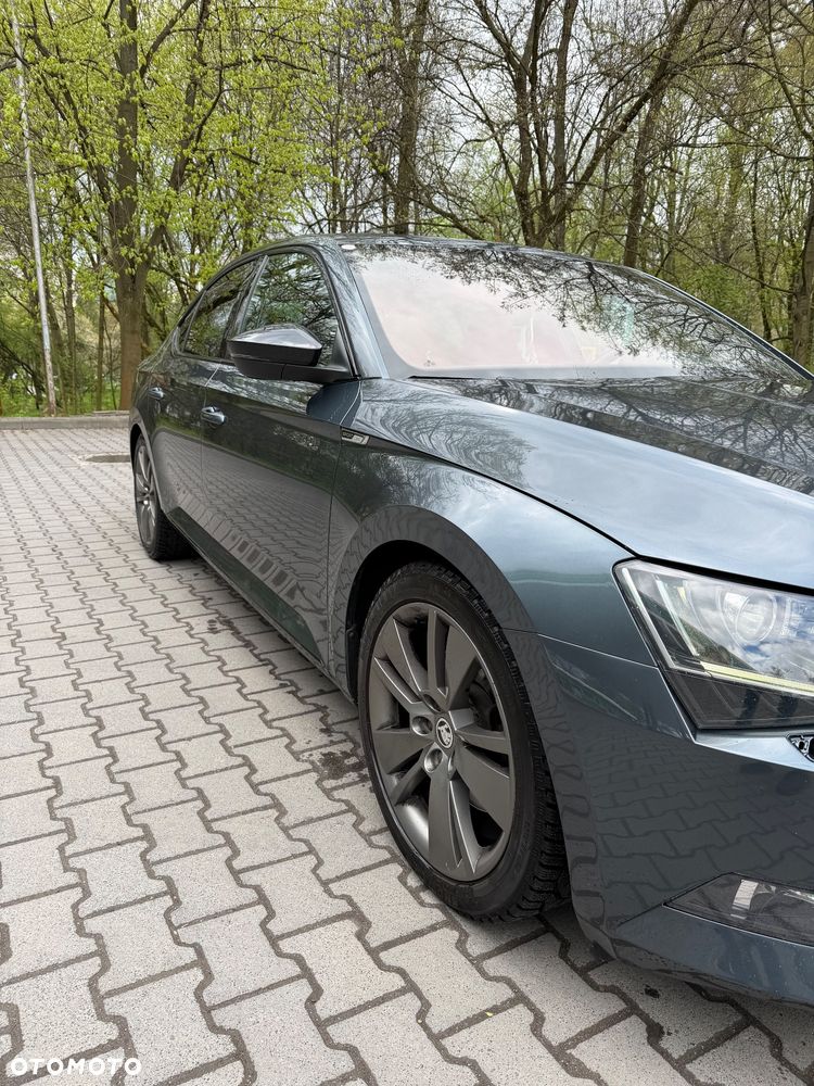 Skoda Superb 2.0 TSI Sportline DSG - 6