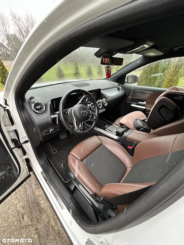 Mercedes-Benz GLA 200 Business Edition - 8