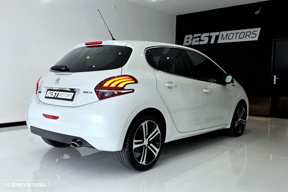 Peugeot 208 1.2 PureTech GT Line - 5