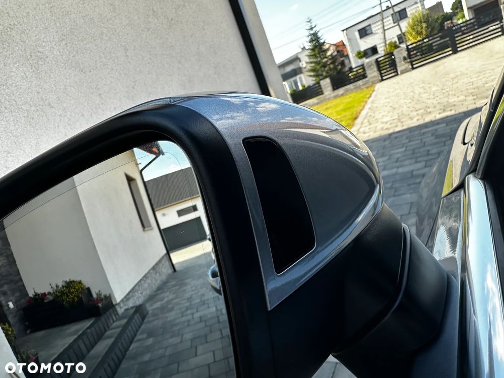 Volkswagen Passat 2.0 TDI Elegance DSG - 8