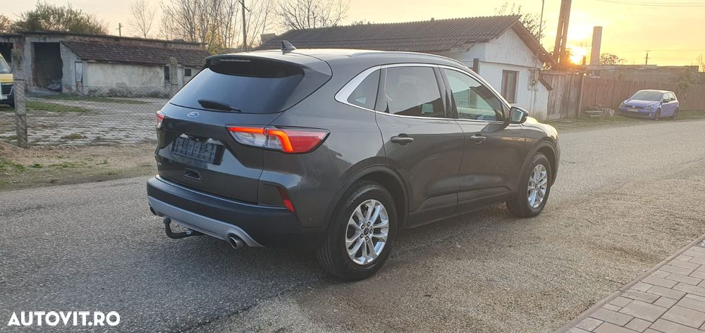 Ford Kuga - 4