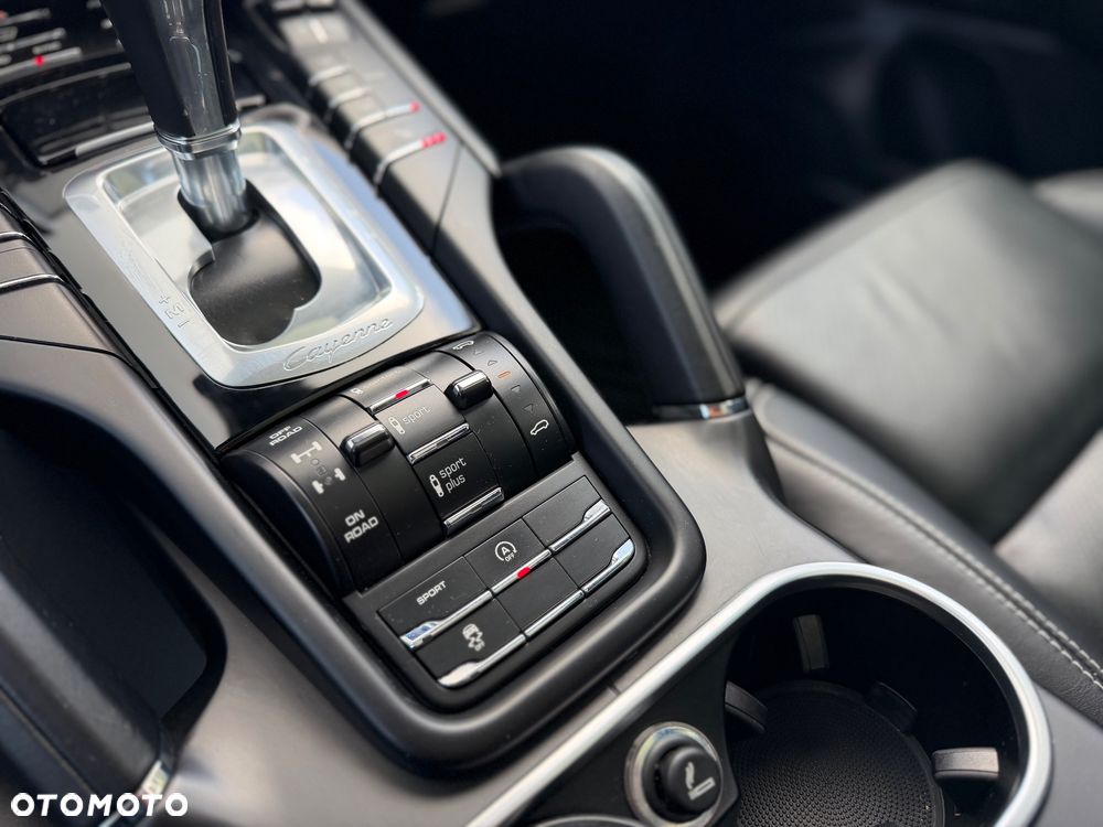 Porsche Cayenne Diesel Platinum Edition - 26