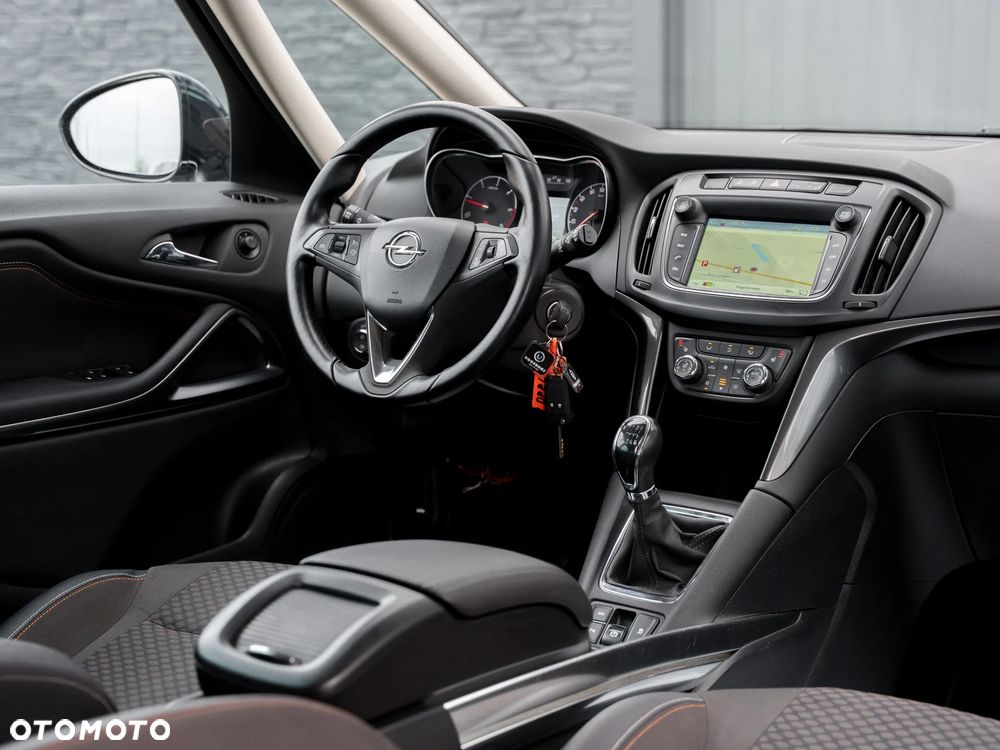 Opel Zafira 2.0 CDTI Cosmo S&S - 24