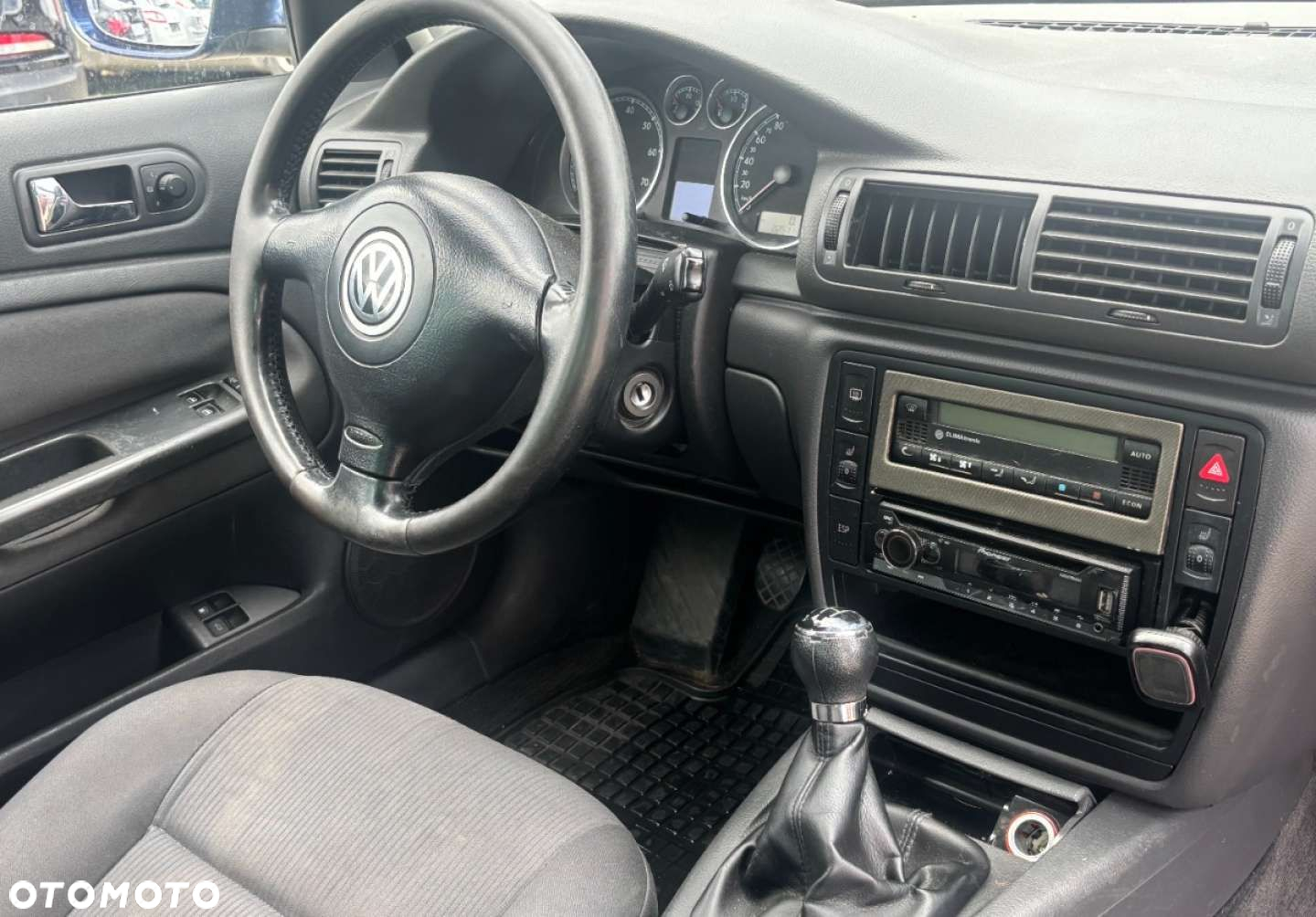 Volkswagen Passat - 6