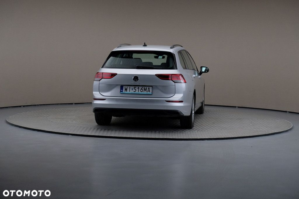 Volkswagen Golf - 5