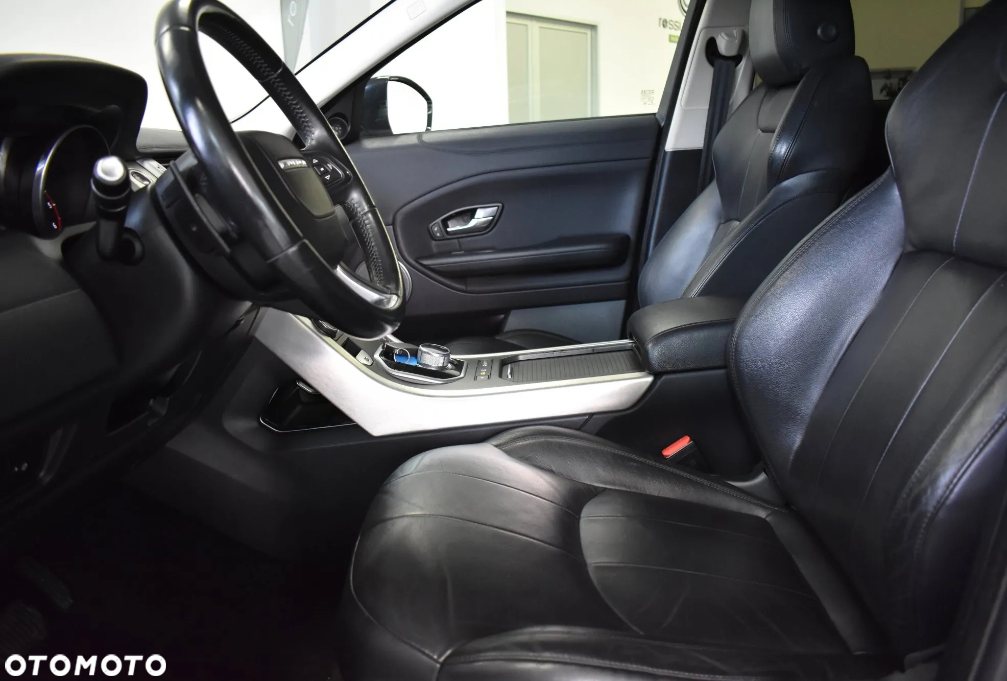 Land Rover Range Rover Evoque - 8