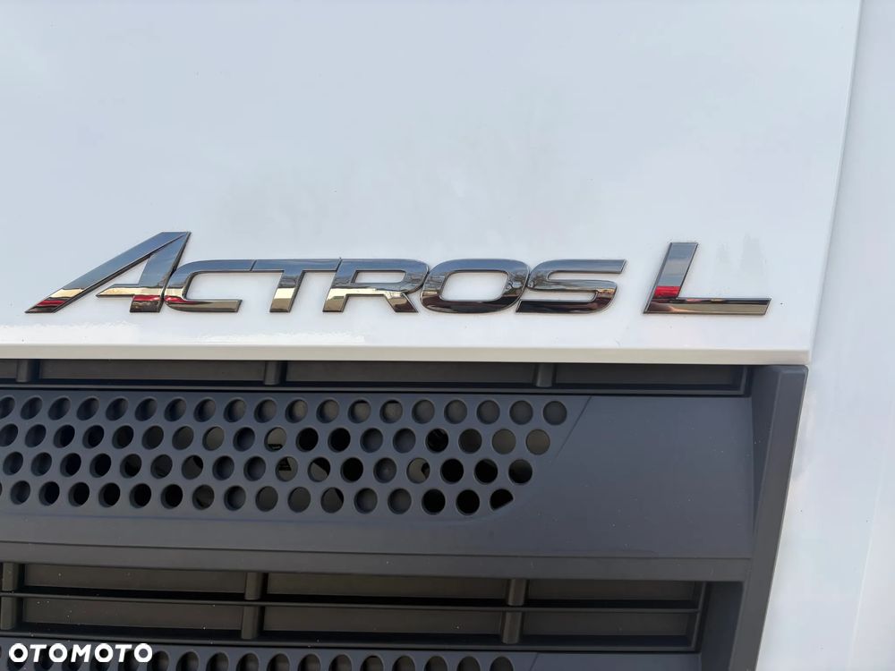 Mercedes-Benz Actros L - 9