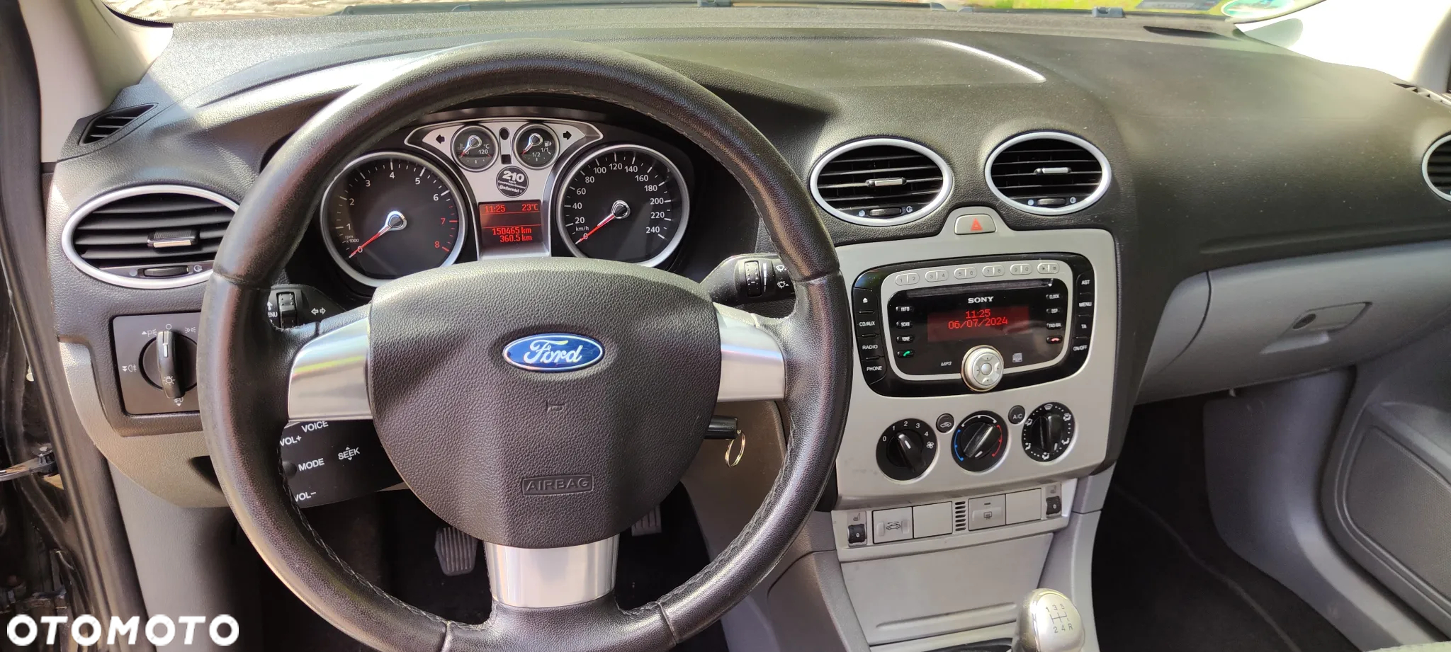 Ford Focus Coupe-Cabriolet 2.0 16V Trend - 10