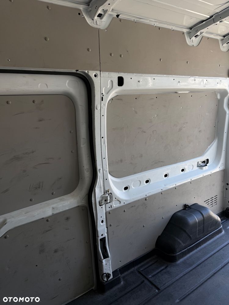 Ford Transit - 17