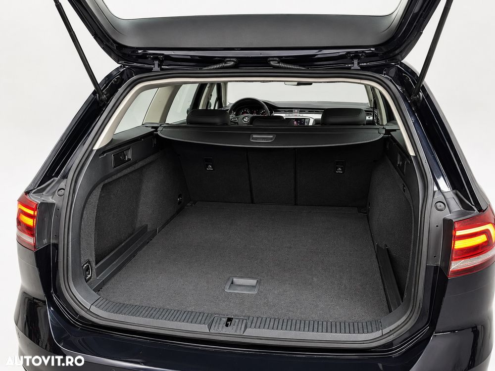 Volkswagen Passat 1.6 TDI Comfortline - 10