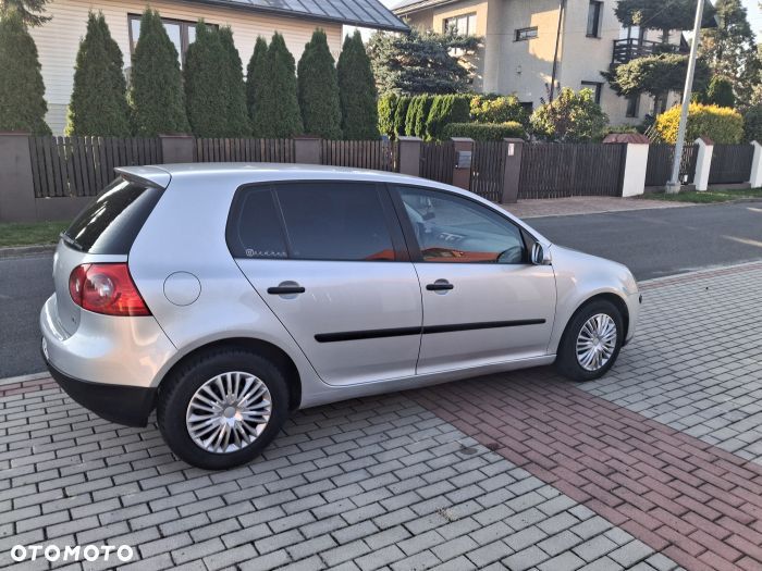 Volkswagen Golf - 6