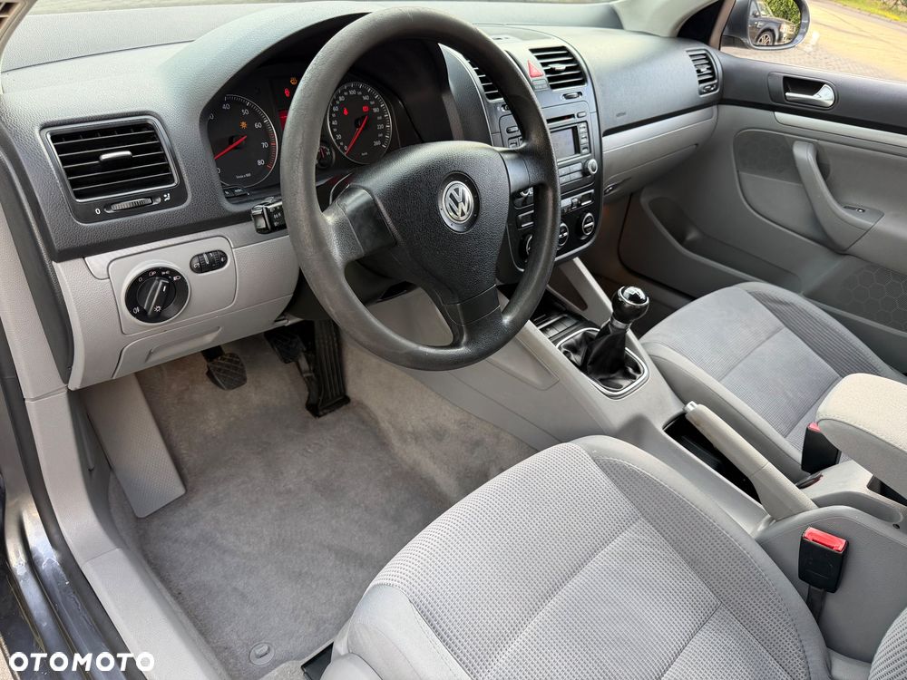 Volkswagen Jetta 1.6 Comfortline - 28