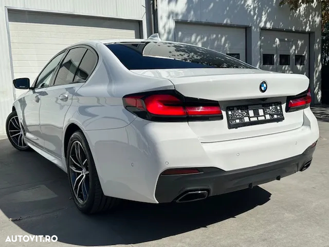 BMW Seria 5 520d xDrive AT MHEV - 40