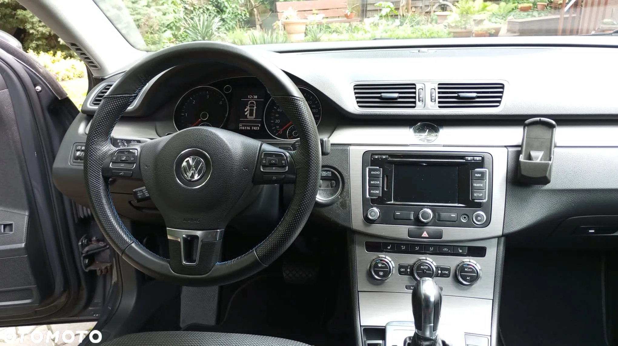 Volkswagen Passat 2.0 TDI Comfortline DSG - 10