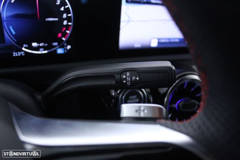 Mercedes-Benz A 250 e AMG Line - 25